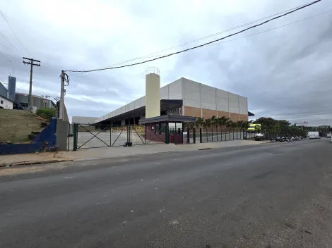 Marilia Distrito Industrial Comercial Locacao R$ 80.000,00  30 Vagas Area construida 4000.00m2